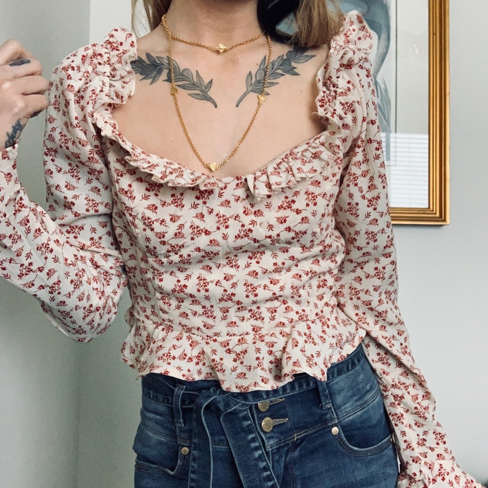 NWT boohoo floral blouse